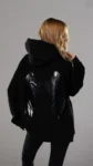 Hanorac negru cu aripi-shine